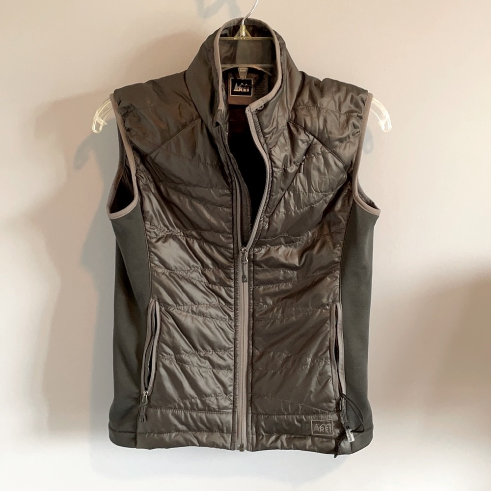 REI puff jacket vest XS.